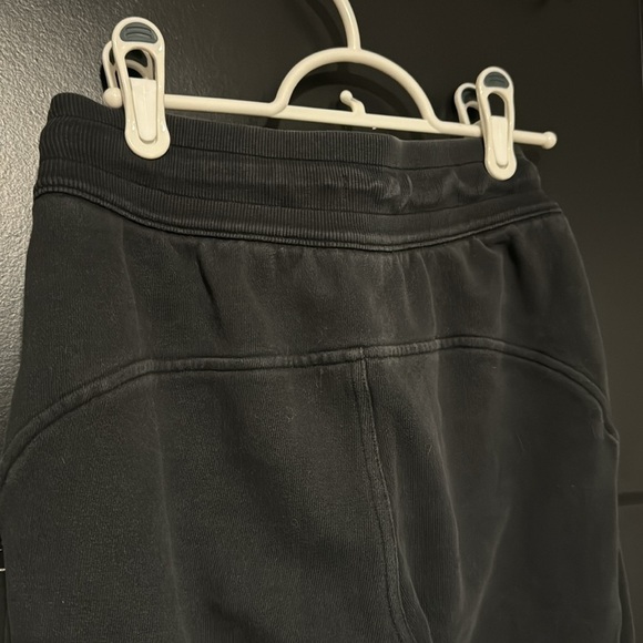 Lululemon Scuba Jogger
Black - Picture 8 of 12